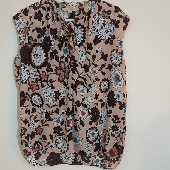 LOFT Tops - LOFT Pink Floral Sleeveless Blouse with Gathered Collar Size M